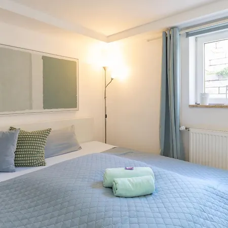 Ruhig Mod Appartement,privater Eingang 公寓