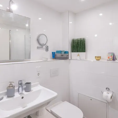 Ruhig Mod Appartement,privater Eingang דירה *