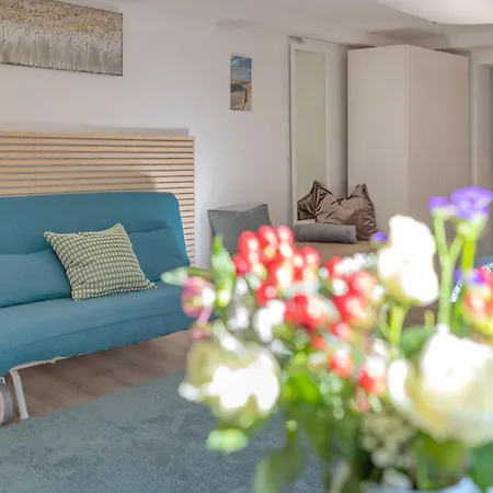 Ruhig Mod Appartement,privater Eingang דירה *